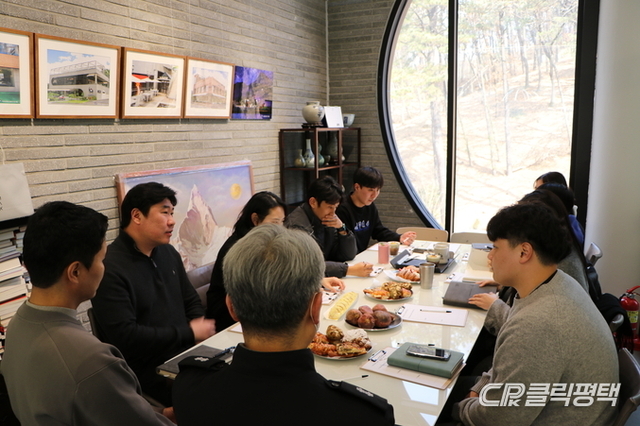 송탄소방서, ‘슬기로운 소방·ON 커피톡’ 운영…민원업무 노하우 공유